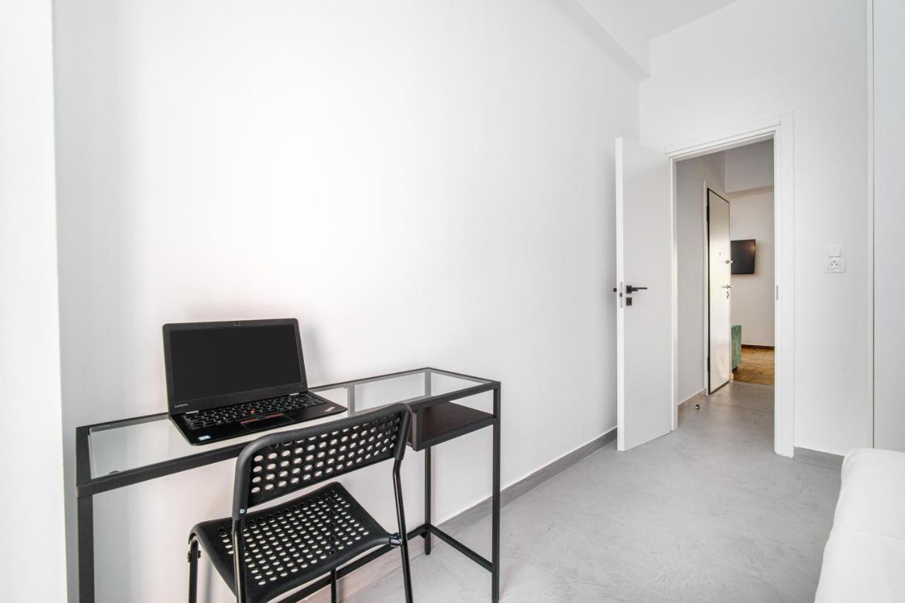 Majestic Flat With Huge Terrace In The City Center Athena Bagian luar foto