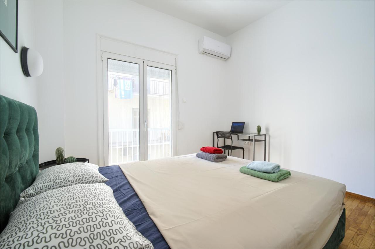 Majestic Flat With Huge Terrace In The City Center Athena Bagian luar foto