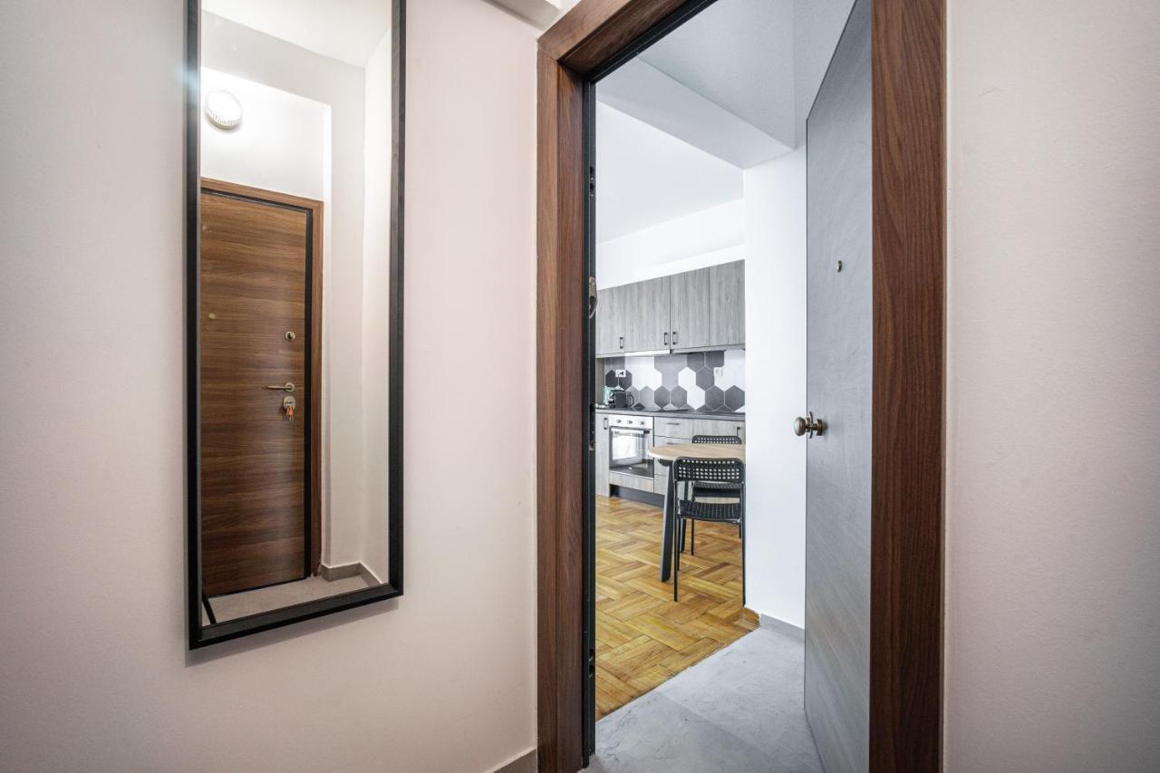 Majestic Flat With Huge Terrace In The City Center Athena Bagian luar foto