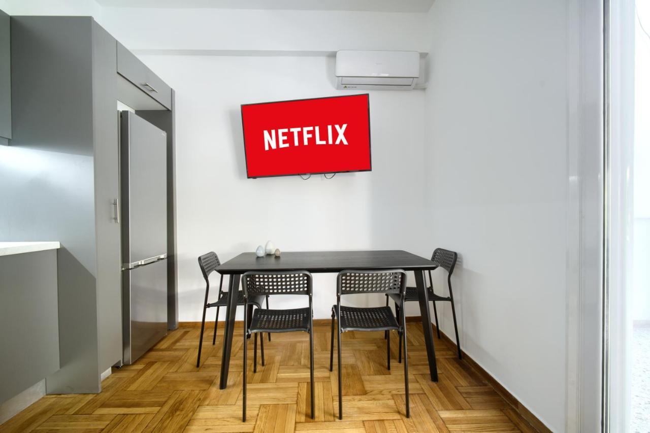 Majestic Flat With Huge Terrace In The City Center Athena Bagian luar foto