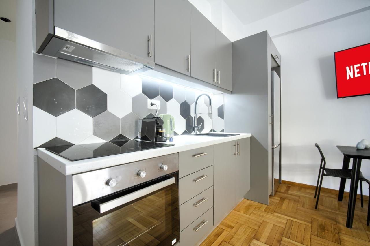 Majestic Flat With Huge Terrace In The City Center Athena Bagian luar foto